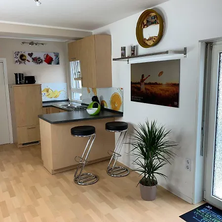 Schönes Apartment Terrasse 2P. Stadtnah Würzburg WLAN Exterior foto