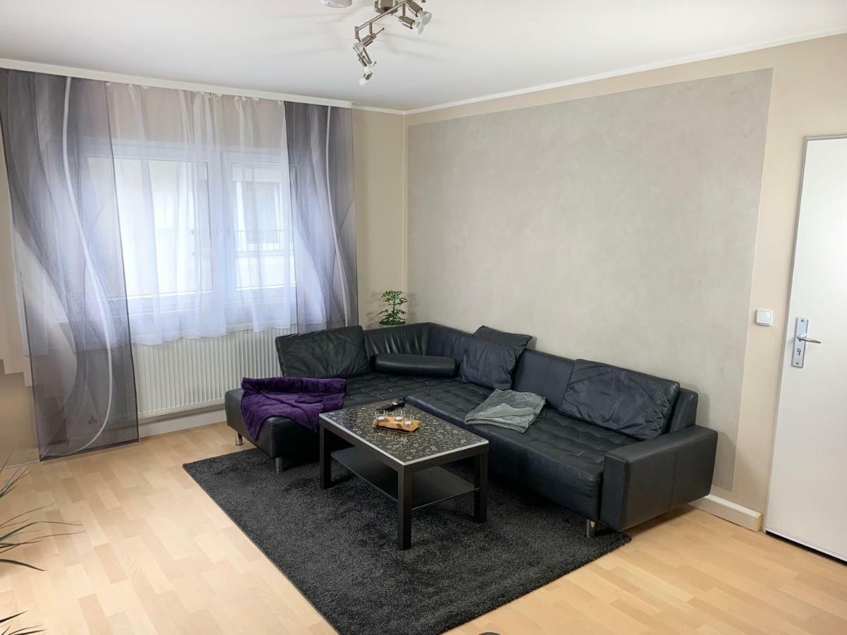 Schoenes Terrasse 2p. Stadtnah Wlan *