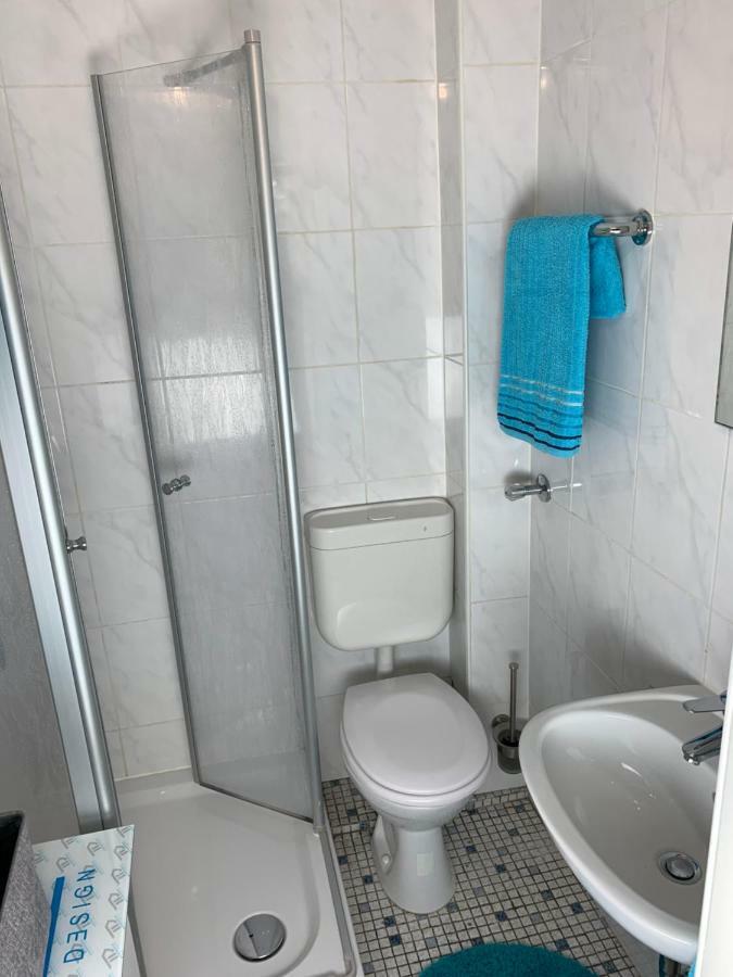 Apartment Schoenes Terrasse 2p. Stadtnah Wlan *