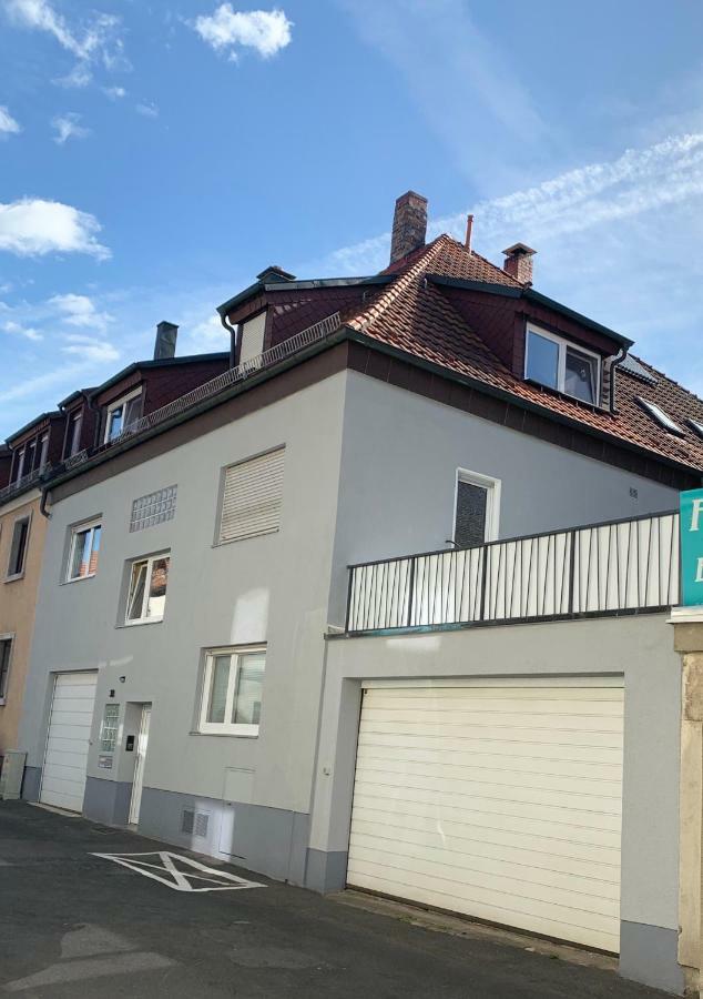 Schoenes Terrasse 2p. Stadtnah Wlan Апартаменты